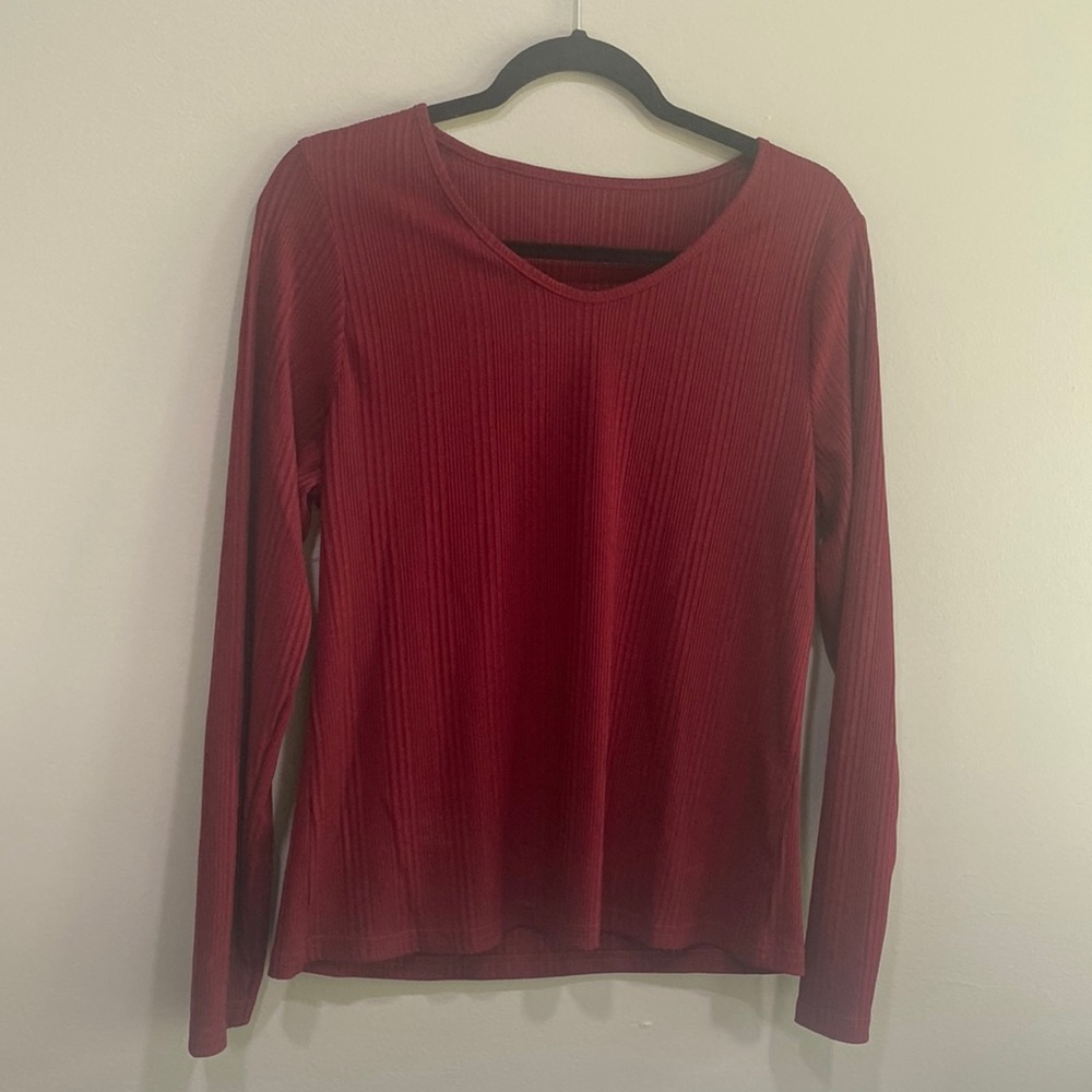 Maroon/red long sleeve top